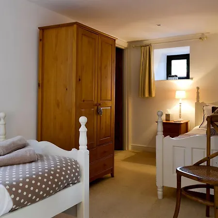 Hilltop Barn * Starbotton